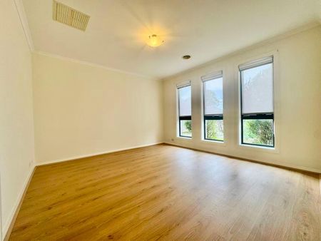 44 Ayrton Street, Gungahlin ACT 2912 - House For Rent | Domain - Photo 3