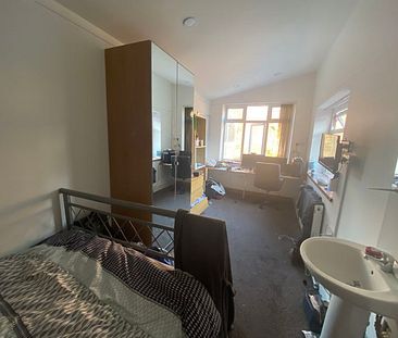 Harrington Drive, Nottingham - Photo 2