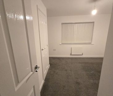 3 bedroom detached house to rent - Photo 3