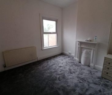 4 bedroom terraced house to rent - Photo 5