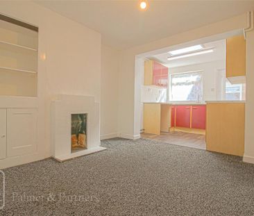 2 bedroom terraced house to rent - Photo 5