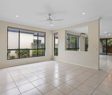 Spacious 4-Bedroom Family Home in a Quiet Cul-de-Sac! - Photo 6