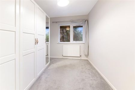 3 bedroom detached house to rent - Photo 5