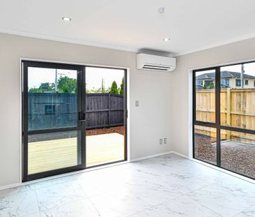 Modern house in the heart of Papatoetoe - Photo 1