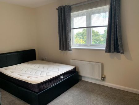 2 bedroom flat to rent - Photo 3