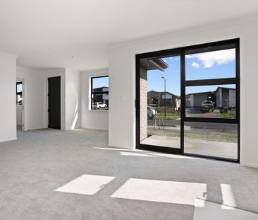 1/12 Tokerau Drive, Rototuna — - Photo 1