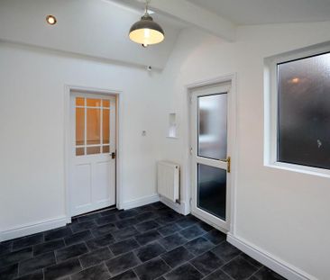 2 bedroom terraced house to rent - Photo 6