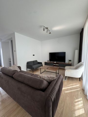 VILLA 5 ROOMS FOR RENT | PRIVATE GARDEN | GATED PREMIUM COMPLEX - Photo 2
