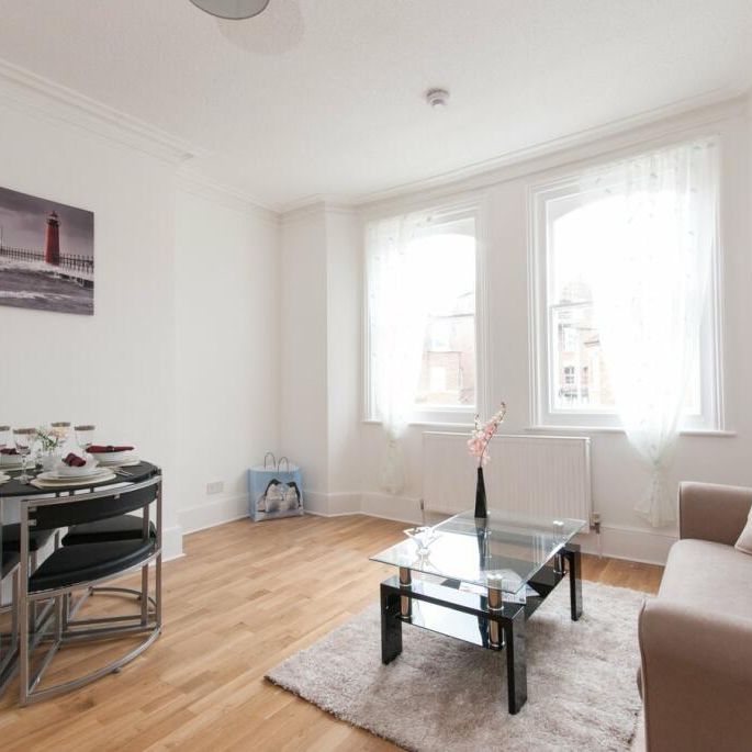 2 bedroom flat to rent - Photo 1