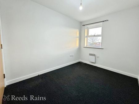 2 bedroom apartment to rent - Photo 4
