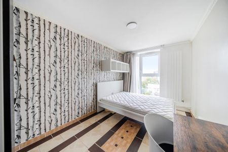 3 bedroom apartment to rent - Photo 4