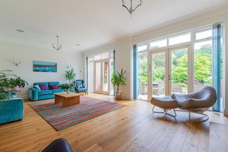 5 bedroom detached house to rent - Photo 4