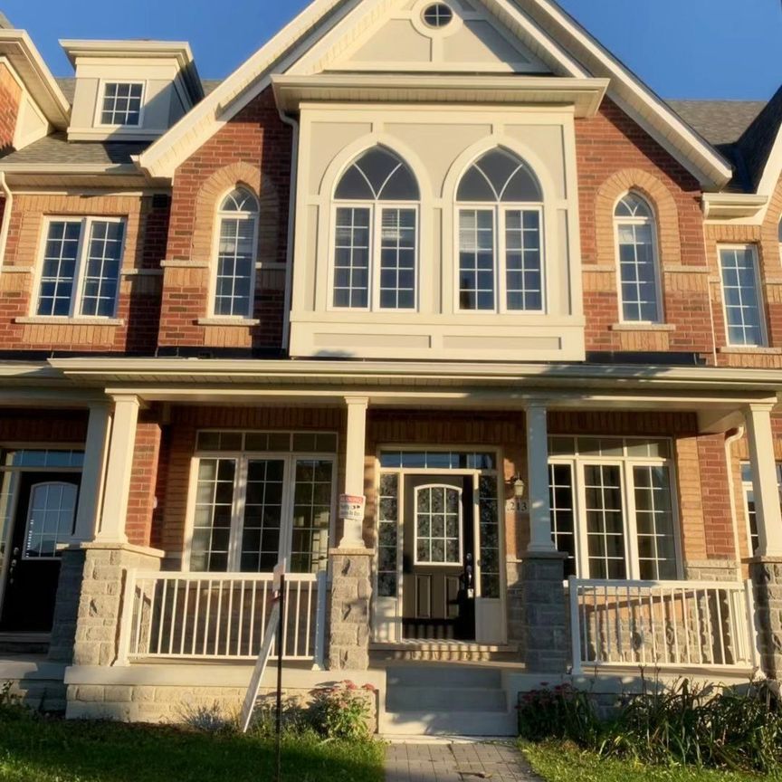 For Lease - 213 East's Corners Boulevard, Vaughan, Ontario - Photo 1