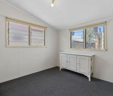 Retro Charm with Space to Make It Your Own - Photo 4