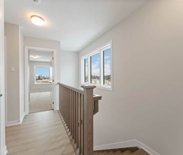 For Lease - 364 Les Emmerson Drive, Barrhaven, Ontario - Photo 2