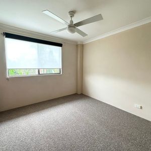 Low Maintenance Living! - Photo 2