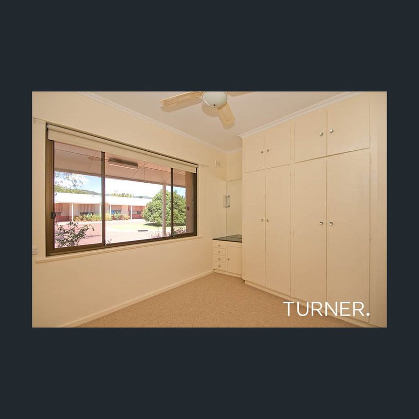 WELL PRESENTED 1 BEDROOM UNIT – GREAT LOCATION! - Photo 1