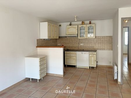 Location Appartement 3 pièces 56m² CHATEAURENARD 13160 - Photo 2