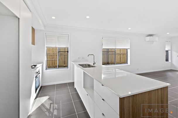 FAMILY HOME WAITING FOR YOU TO MOVE IN! - Photo 1