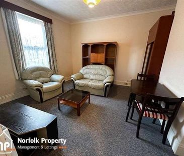 West City, NR2 - Photo 2