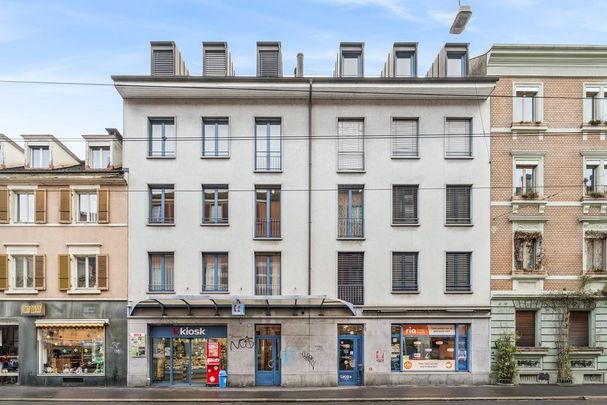 Moderne 2.5 - Zimmerwohnung zentral in Basel Stadt - Photo 1