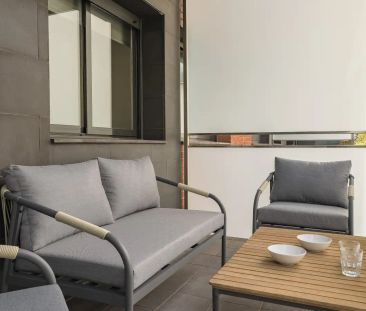 Room in a shared 2-bedroom apartment for rent in Sant Cugat del Vallès, bills included - Photo 3