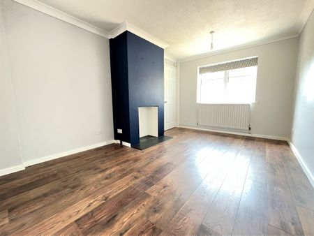 3 bedroom terraced house to rent - Photo 3