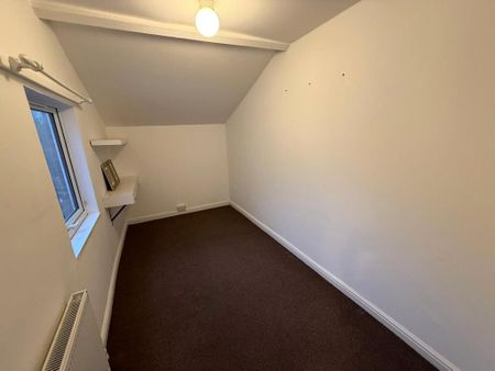 2 bedroom end of terrace house to rent - Photo 5