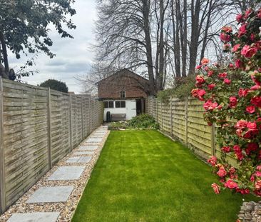 2 bedroom terraced house to rent - Photo 2