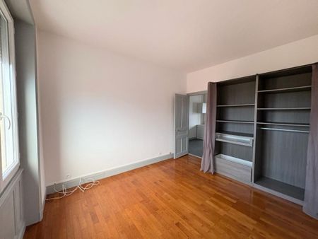 Location Appartement 3 pièces 54m² LE COTEAU 42120 - Photo 2