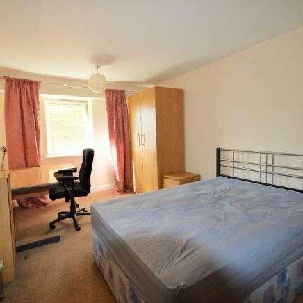 Royal Plaza, Westfield Terrace, Sheffield, S1 - Photo 1