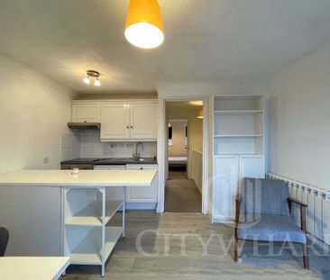 Falcon Way, London - Photo 6