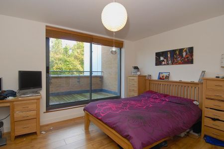 3 bedroom flat to rent - Photo 2