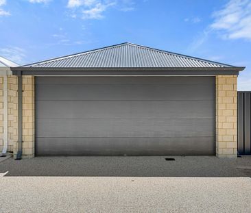 Brand New Modern Home in Prime Lakelands Location! - Photo 2