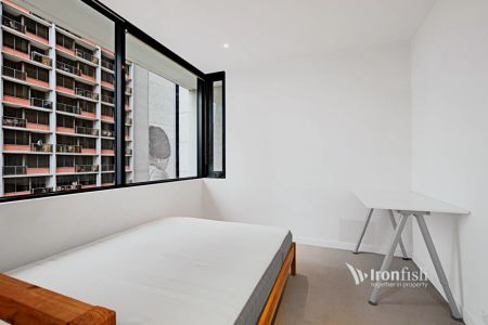 2 Bed, 1 Bath - Photo 3