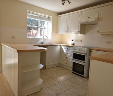 3 bedroom semi-detached house to rent - Photo 6
