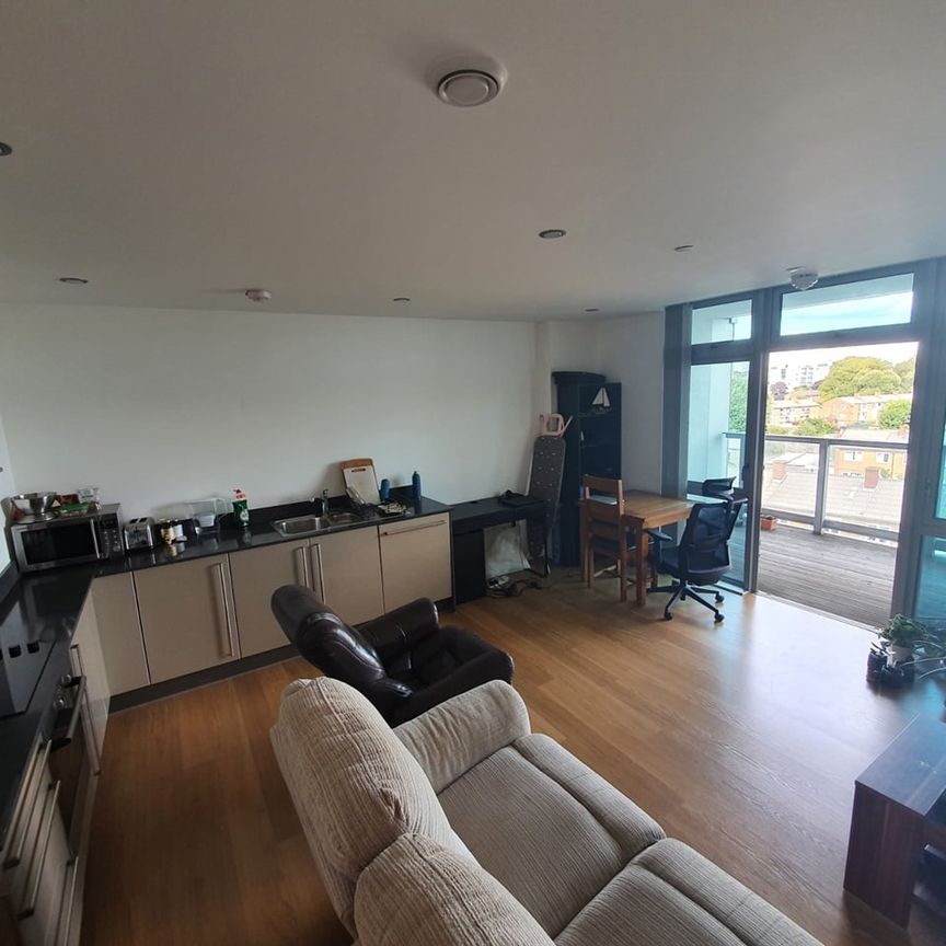 1 Bed Flat, Iona Tower, E14 - Photo 1