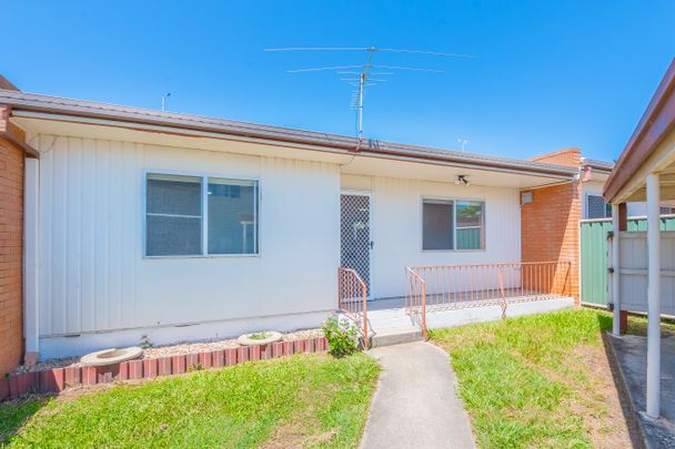 2/331 Scarborough Road, Scarborough QLD 4020 - Apartment For Rent - $550 | Domain - Photo 1