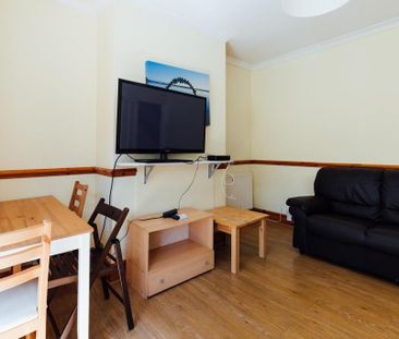 5 bedroom house to rent - Photo 1