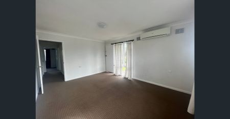 3 Bedroom Home with Large Backyard - Photo 3
