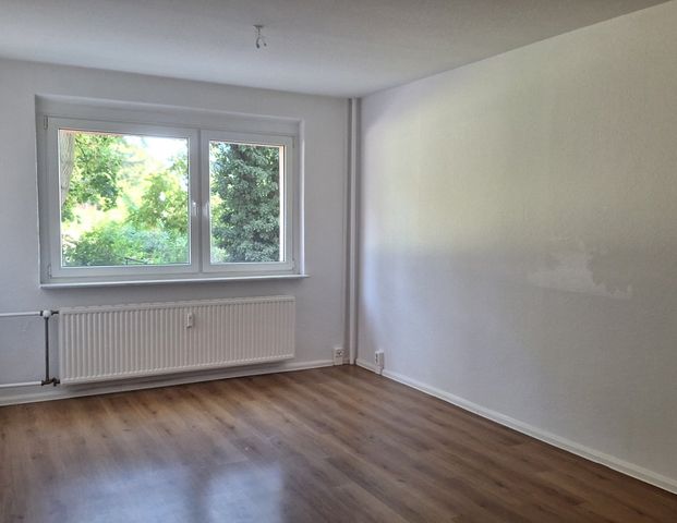 frisch für Sie hergerichtet - tolle 3 Raumwohnung ganz schick - Foto 1