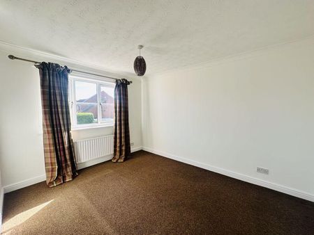 3 bedroom detached house to rent - Photo 4