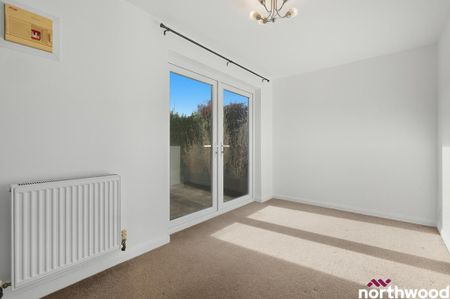 3 bedroom semi-detached house to rent - Photo 4