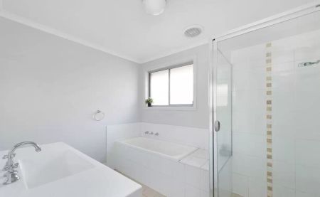 Low Maintenance - Photo 5