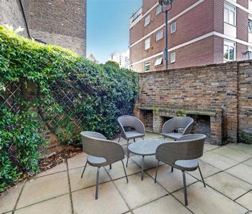 3 bedroom mews to rent - Photo 3