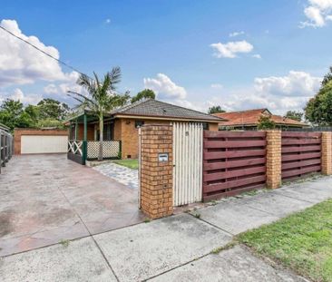 Beautifully Presented Three-Bedroom Home in Prime Location! - Photo 2