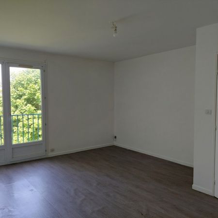 Appartement T2 à LE NOUVION EN THIERACHE - Photo 4