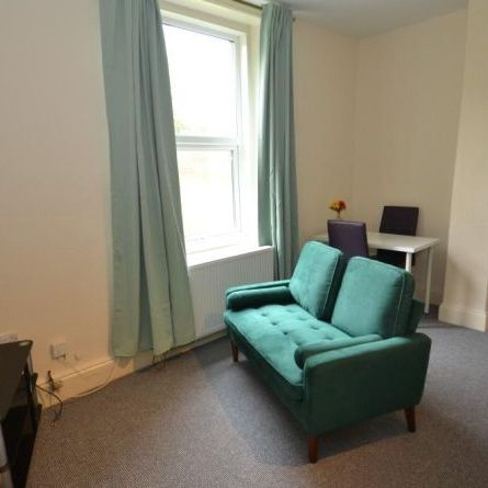 Flat 3, Heavitree Road, EX1 2ND - Photo 1