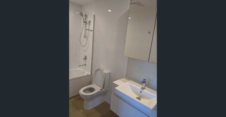 Modern 2 Bedroom 2 Bathroom River Views w/ Infinity Pool - Photo 4