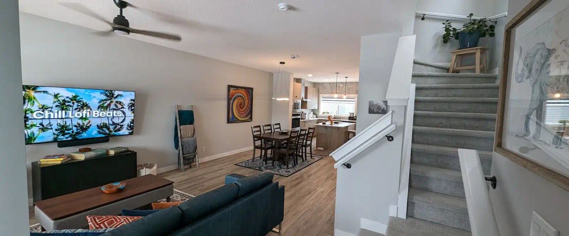3bed + Den — 3 Bedrooms+ Den Main Floor - Photo 1